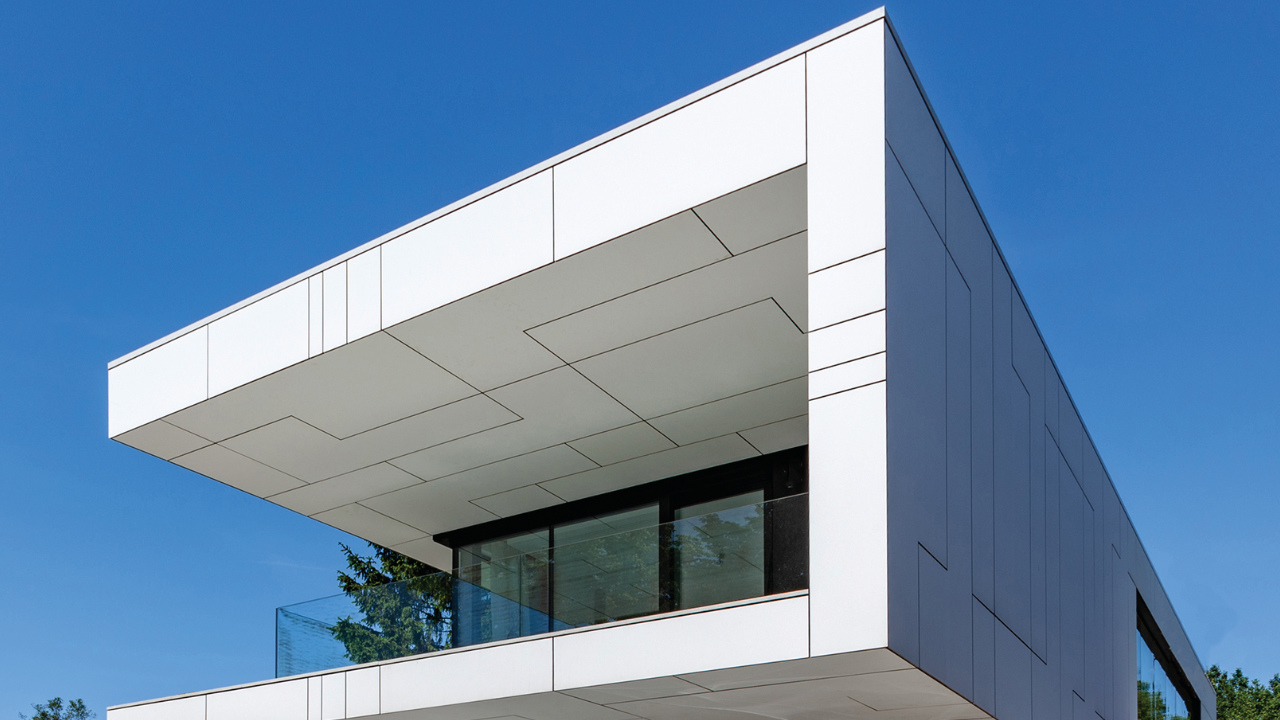 Modular BOX HOUSE 216m2, "PICTURA" matt fiber cement boards by Equitone